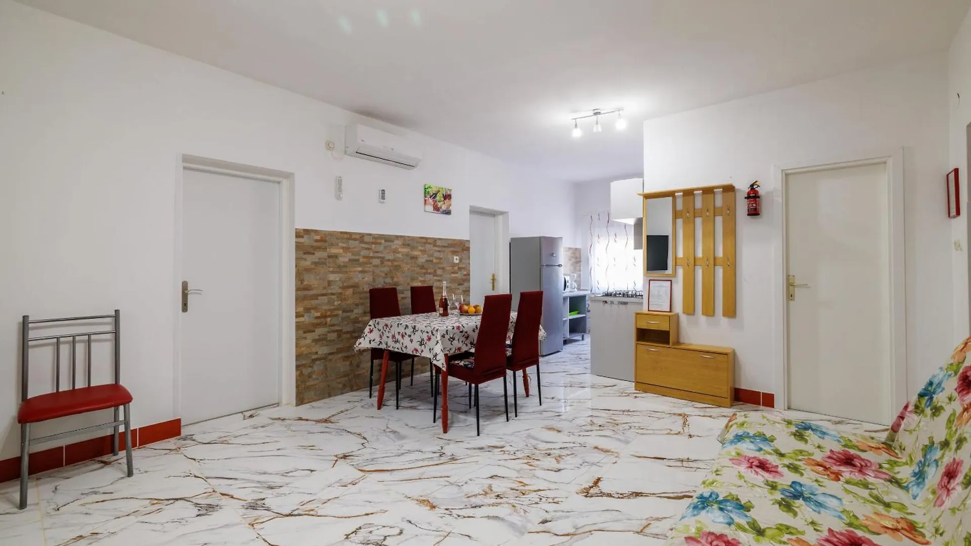 Apartments Grga - 300M To The Sea Lopar