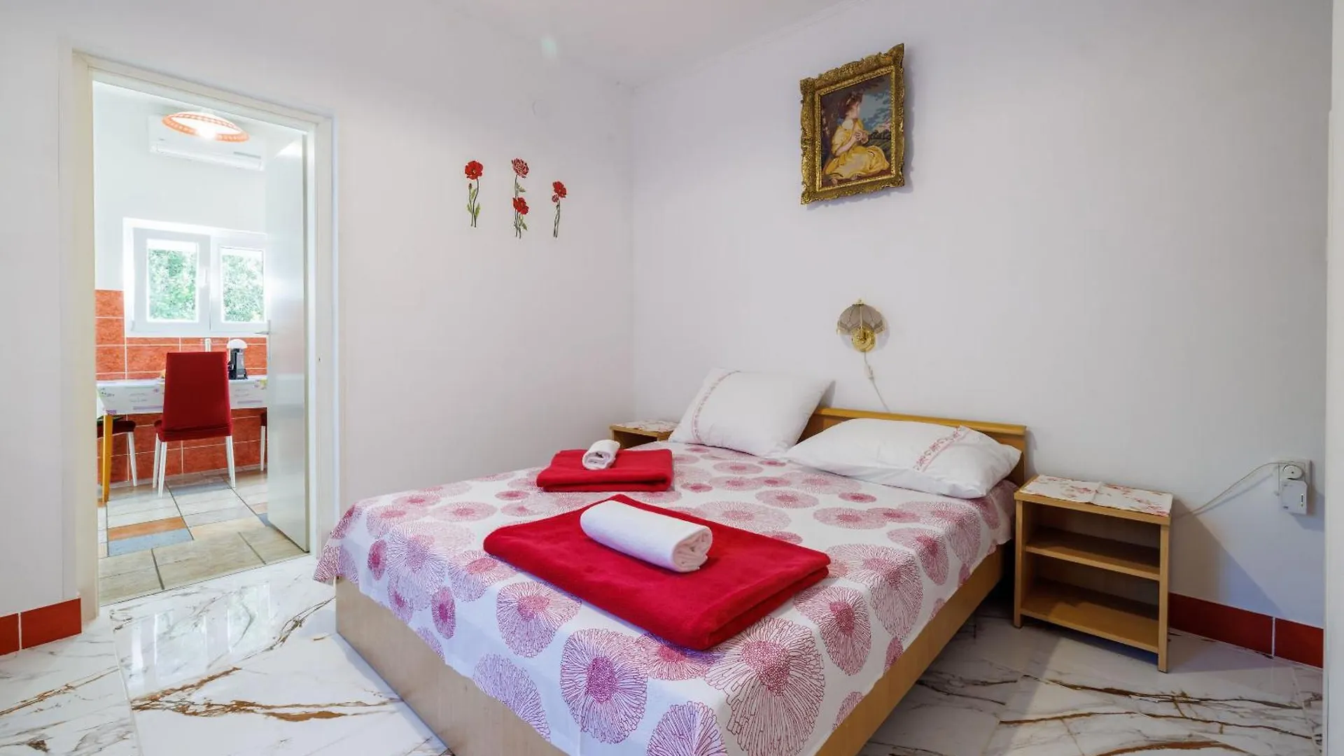 Apartments Grga - 300M To The Sea Lopar 0*,